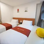 Calistar Hotel
